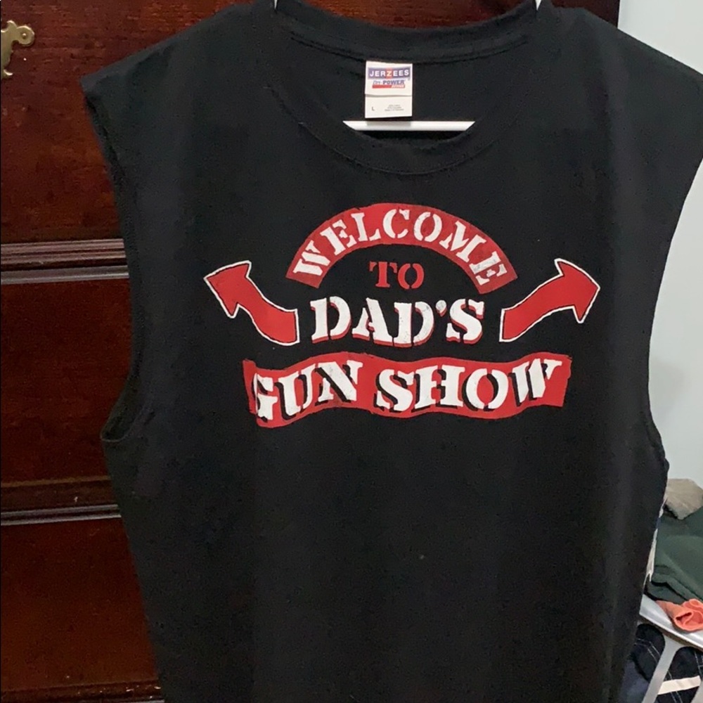 Men’s sleeve less shirt